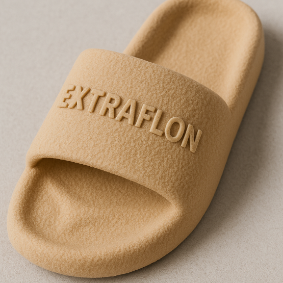 20250707_0519_Chinelo Confortável Extraflon_simple_compose_01jzhzcsa6f8bsds3g8cg3hyxe